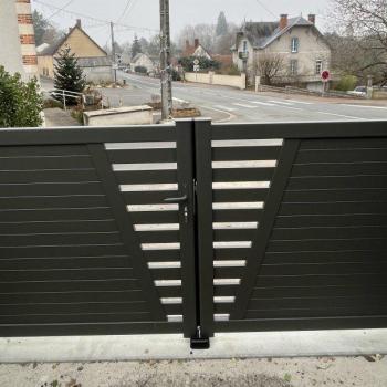 Domobaie votre menuisier à Nevers installe un portail aluminium à Nevers